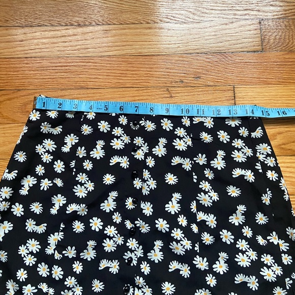 Flower skirt - Picture 2 of 3